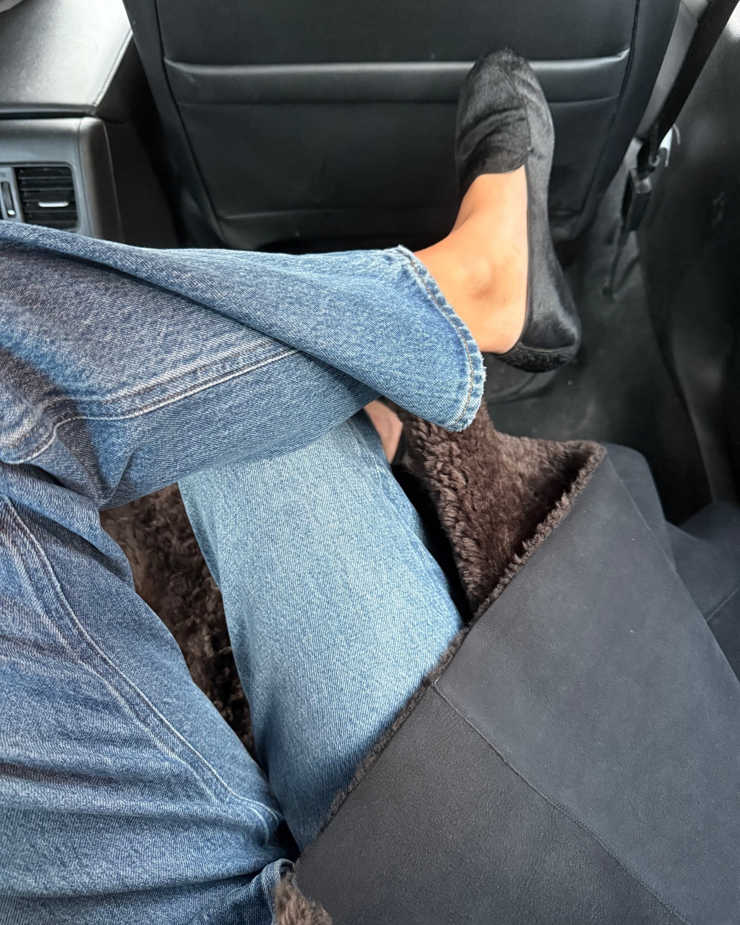 From the car 🤳🏻

#LTKStyleTip #LTKU #LTKSeasonal