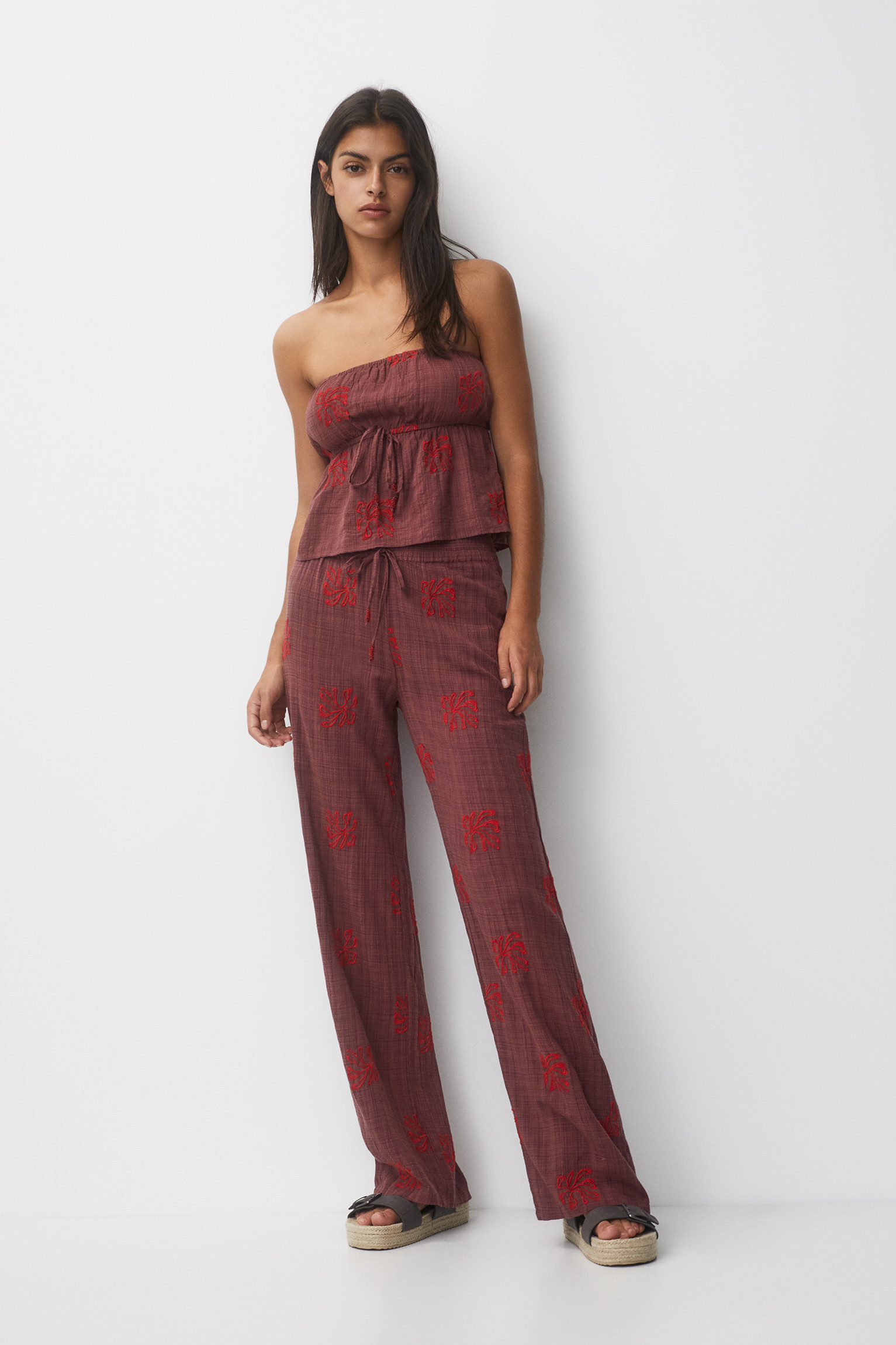 Flowing trousers with embroidery | PULL and BEAR UK
