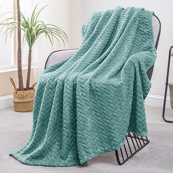 Exclusivo Mezcla Large Flannel Fleece Throw Blanket, 50x70 Inches Soft Jacquard Weave Leaves Patt... | Amazon (US)