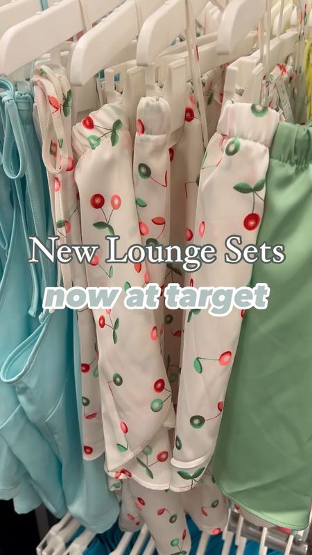 New cute little lounge sets now at Target 🎯💚

Available in 4 colors/prints & only $20!



#LTKU #LTKstyletip #LTKVideo