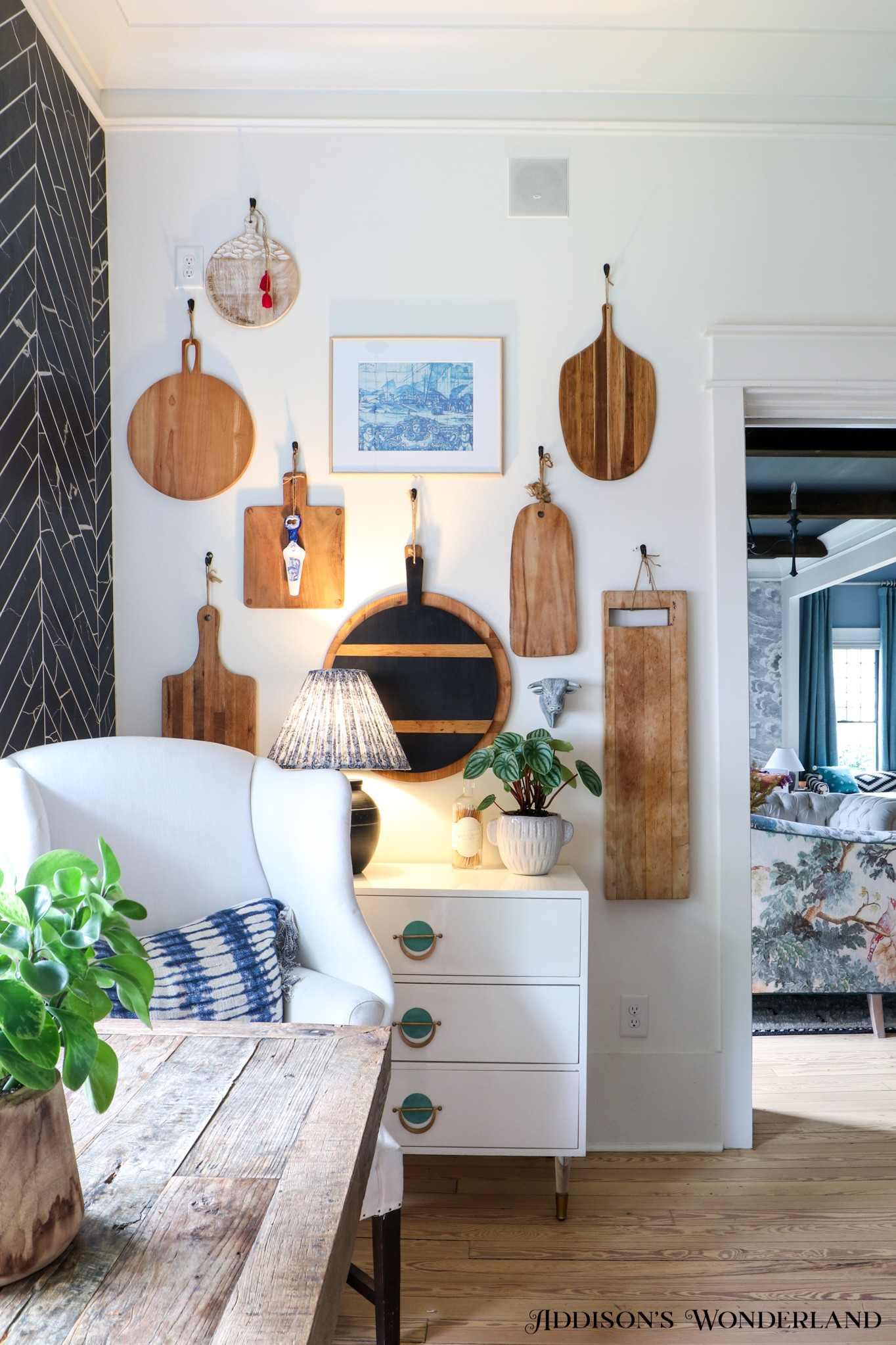 Our Cutting Board Wall…
Walls- SW Alabaster 
Chairs- Restoration Hardware 
Black Tile Wall- Mission Stone & Tile


#LTKstyletip #LTKhome #LTKunder50