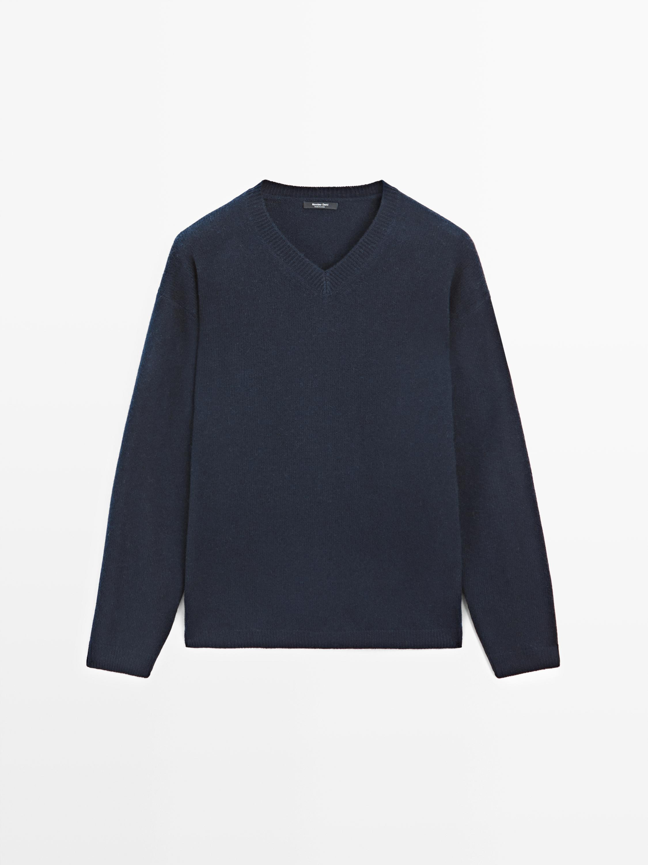 Oversize-Strickpullover mit V-Ausschnitt | Massimo Dutti DE
