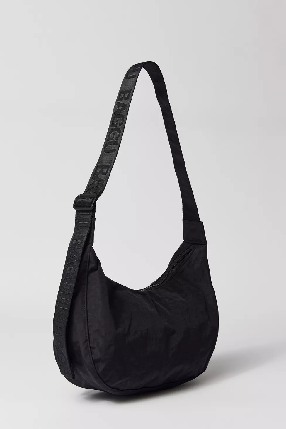 BAGGU Medium Nylon Crescent Bag | Urban Outfitters (US and RoW)
