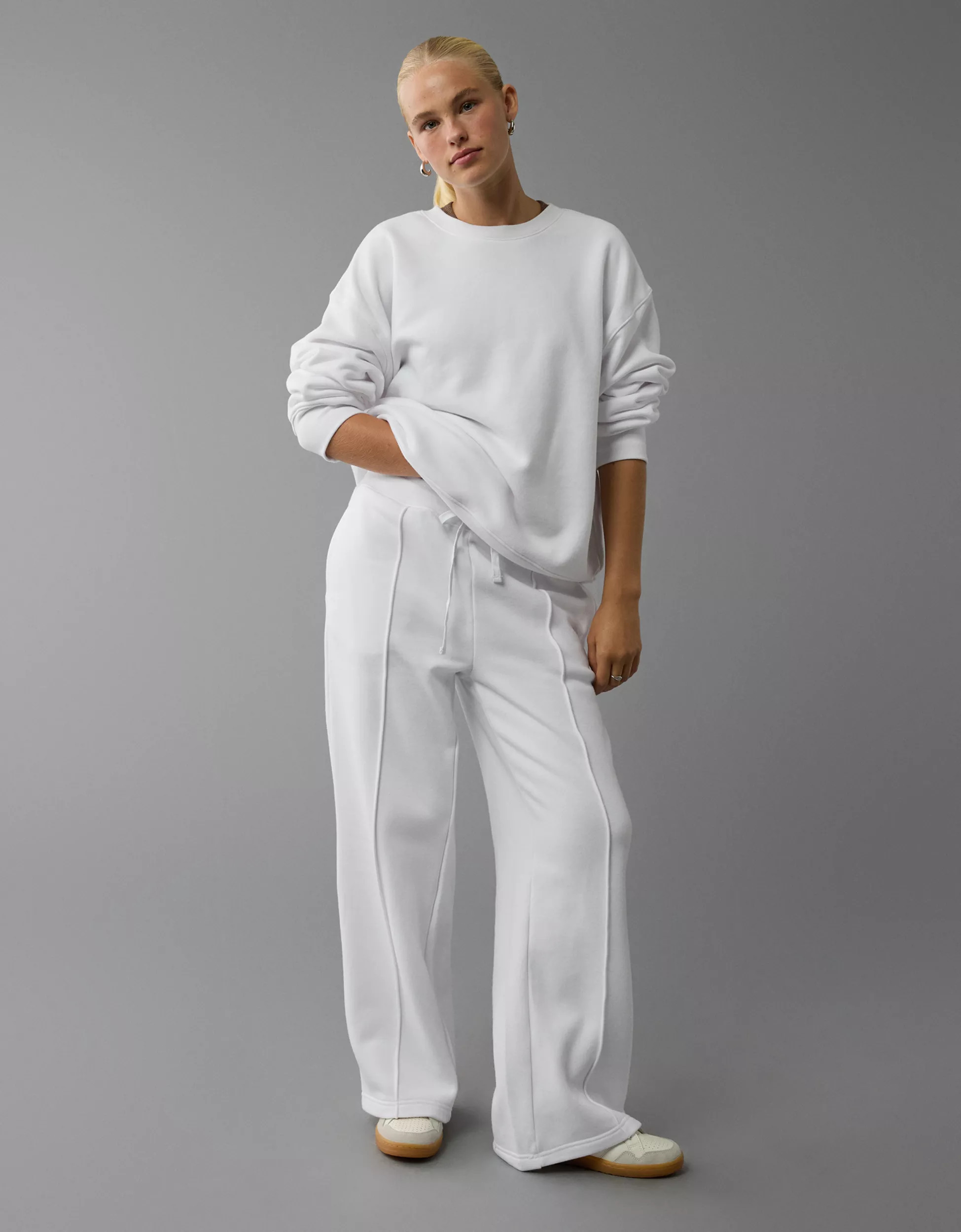 AE Everyday Luxe Crew Neck Sweatshirt | American Eagle Outfitters (US & CA)