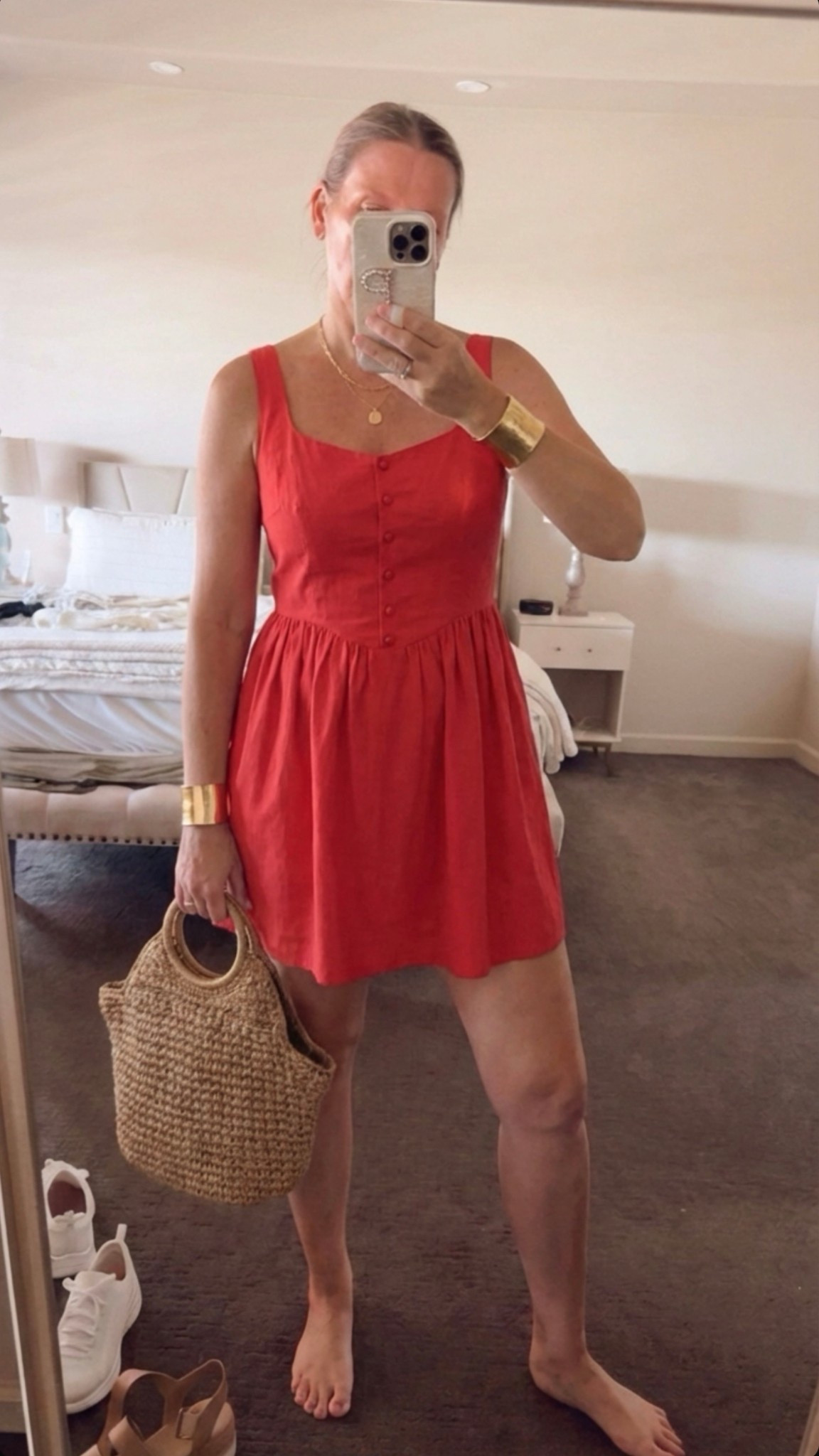 Cutest linen vacation dress


#LTKSeasonal #LTKTravel #LTKOver40