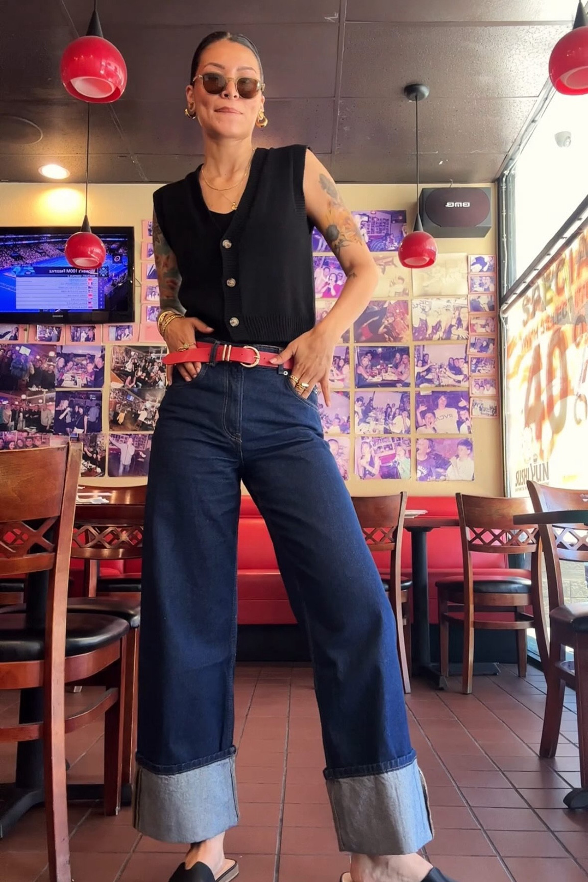 I’ll take my crown for pantalones Queen now 👸🏽 
jeans are @urbanoutfitters ! ♥️