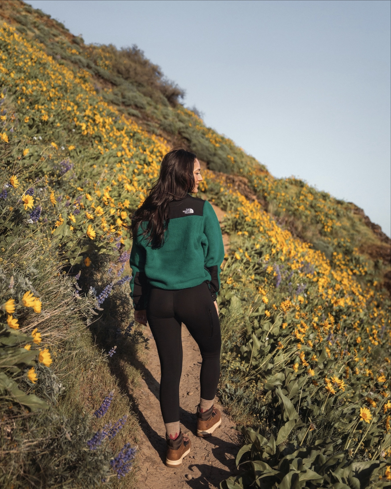 Found a beautiful Spring flower bloom in the Gorge 🌻

North Face jacket is size XS, and I love the cropped version as I’m short (5’2”), it’s perfect 🥹 I didn’t see the green color available to link, but they have so many great colors!

Leggings are The Pinnacle Outfitters (you can find them on IG, @thepinnacleoutfitters). I get size small in their leggings - DC: AMANDA10 

#LTKActive #LTKPetite #LTKTravel
