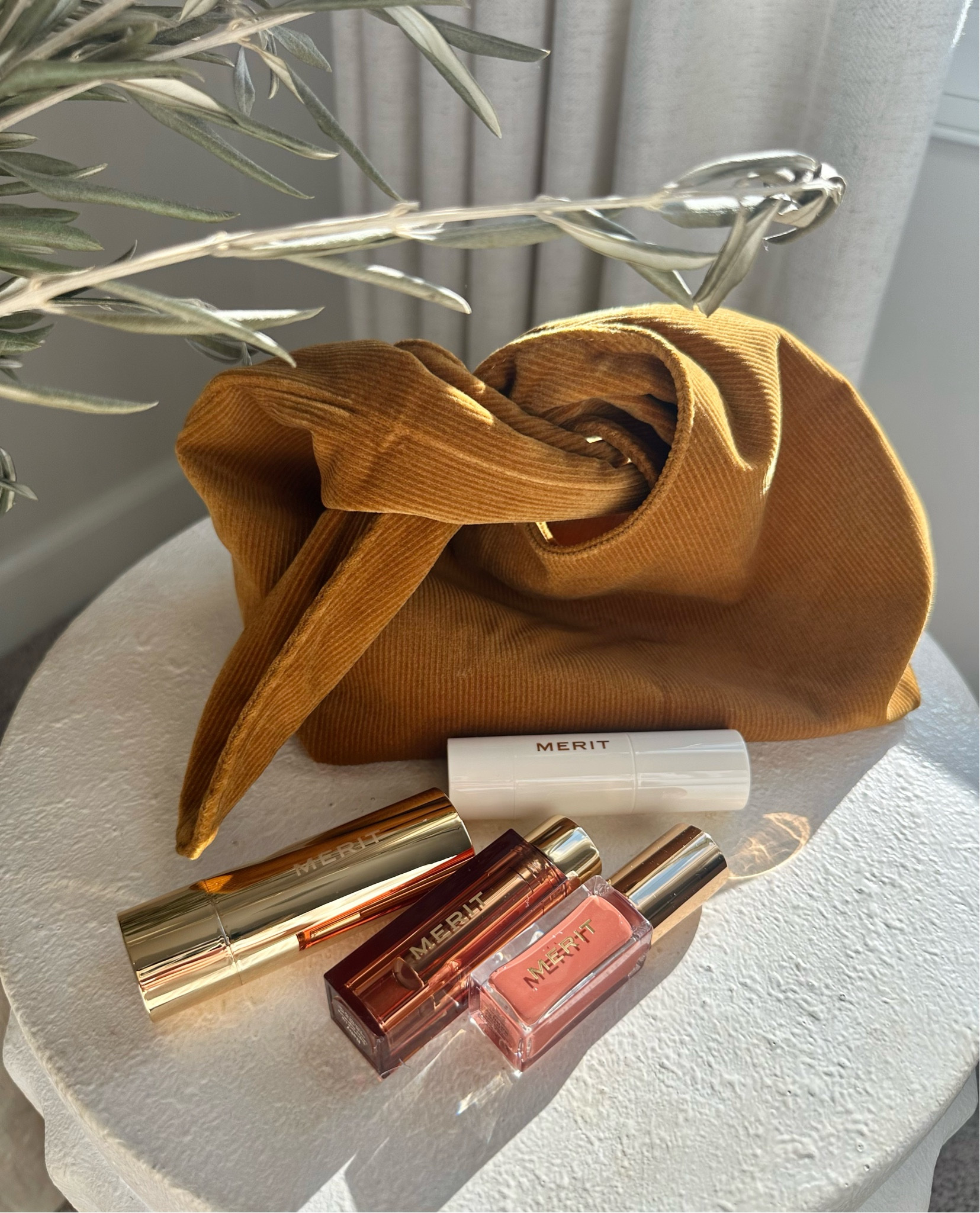 Merit Beauty!

Lip oil, lip stick, bronze stick,  glow stick 

#LTKbeauty #LTKitbag #LTKstyletip