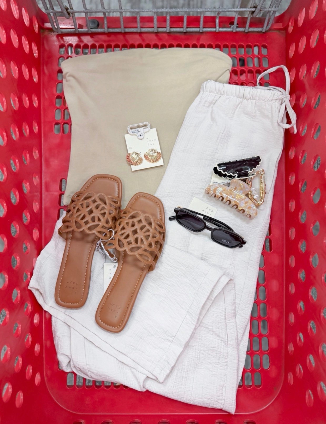 The cutest outfit for a warm summer day! 


#target #targetfinds #summeroutfits #outfitinspo  

 #LTKgrwm #LTKootd
