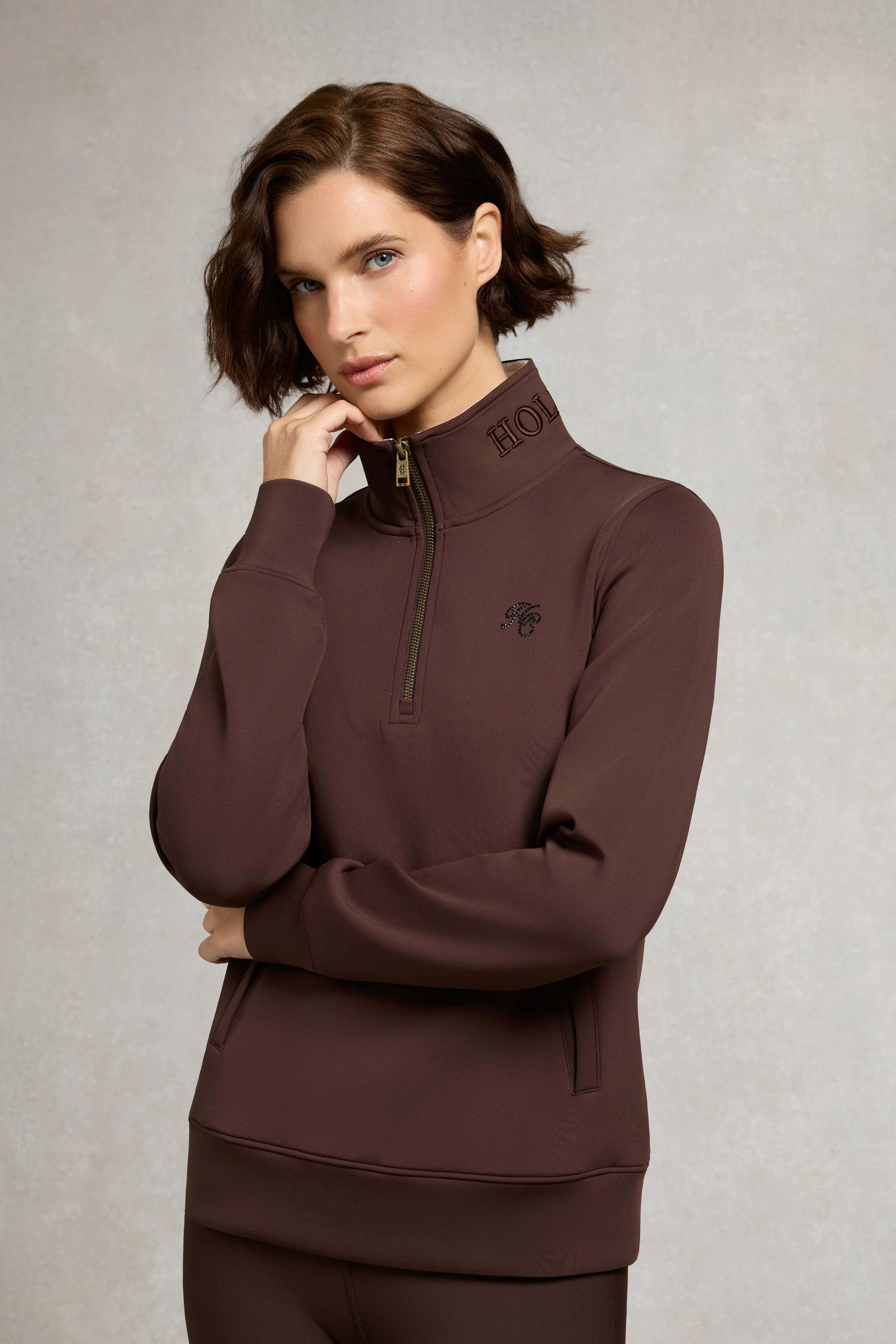 Training Henley (Walnut) | Holland Cooper