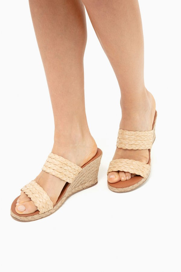 Nolita Raffia Wedge | Andre Assous | Tuckernuck (US)