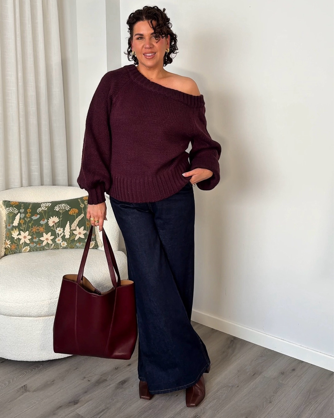 One shoulder knit styles 7 ways 🍇

Burgundy tote & satin

#LTKaustralia #LTKwinter #LTKstyletip