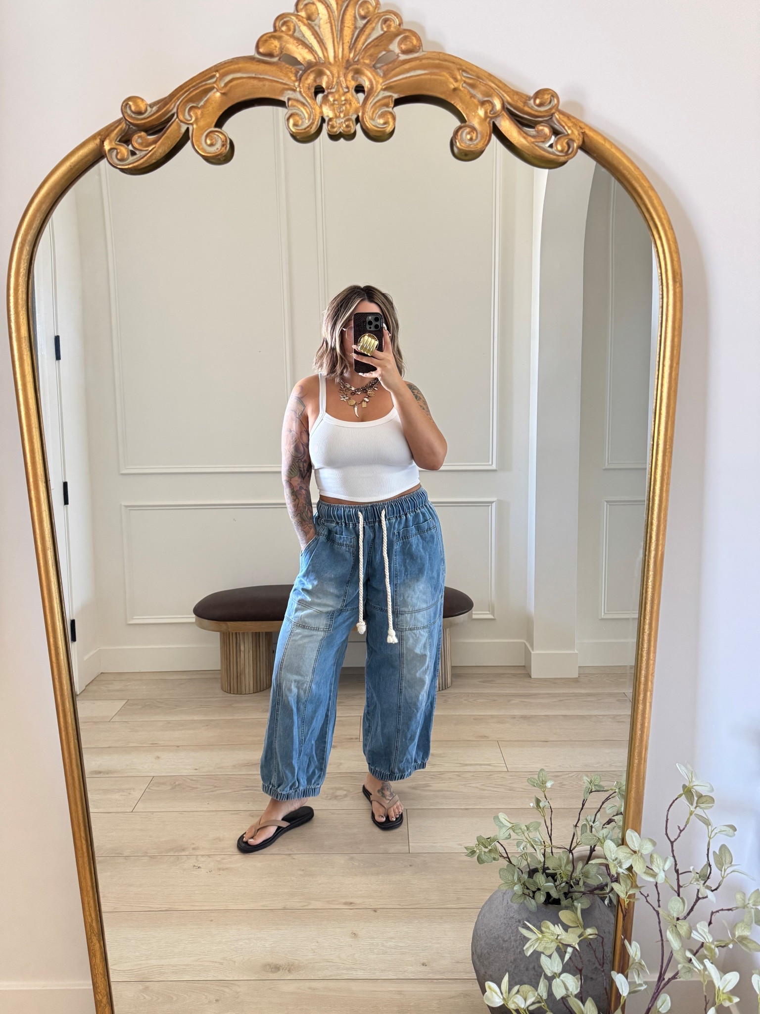 These jeans are so good !! I shared a pair very similar from anthro last week and tons of you asked for a look for less. I would say these are very similar as far as fit goes and only $45 right now ! 

Size xl jeans 
Tank m/l I use my cakes no bra needed 