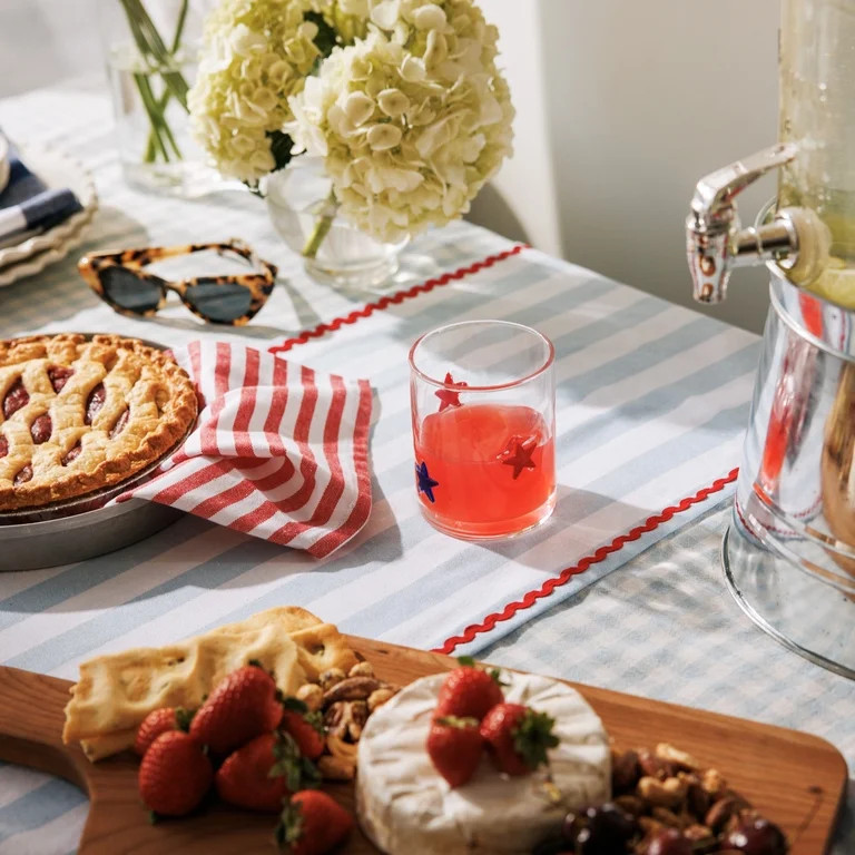 Thyme & Table 12 fl oz Red and Blue Patriotic Stars Charm Drinking Glasses, Set of 2 | Walmart (US)