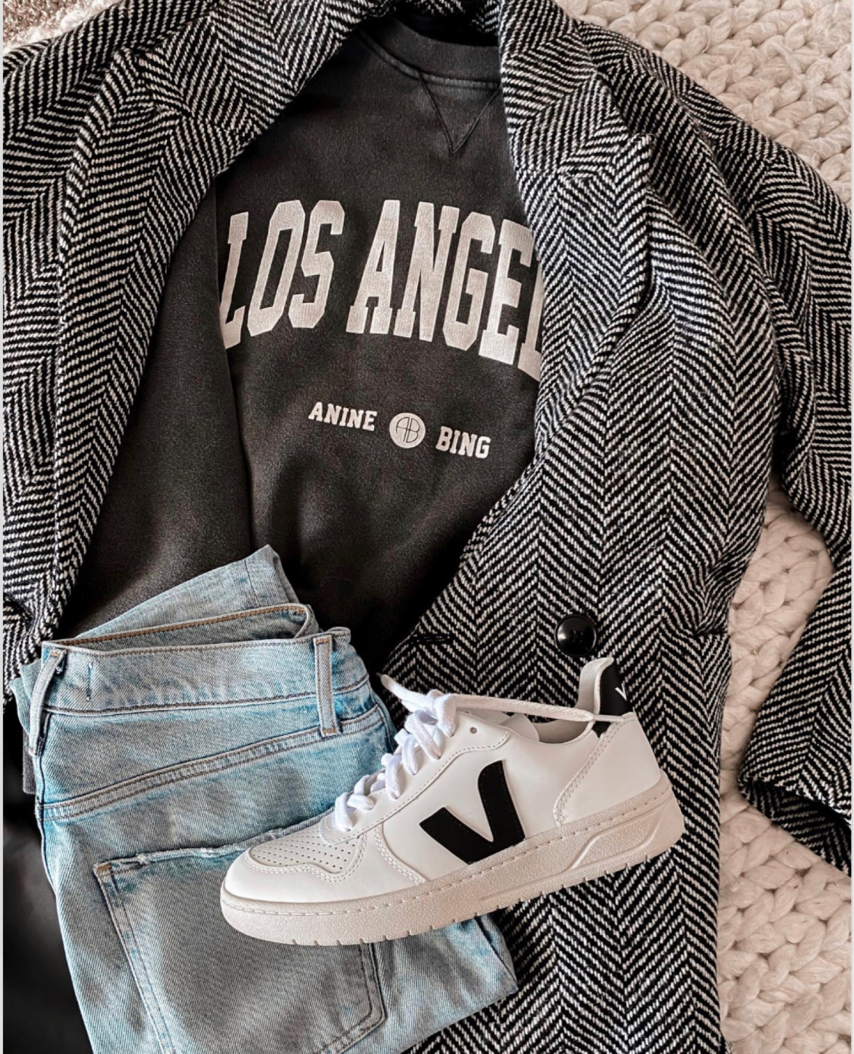 Amazon fashion 
Amazon finds 
Winter Coat


#LTKunder100 #LTKFind #LTKstyletip #LTKSeasonal