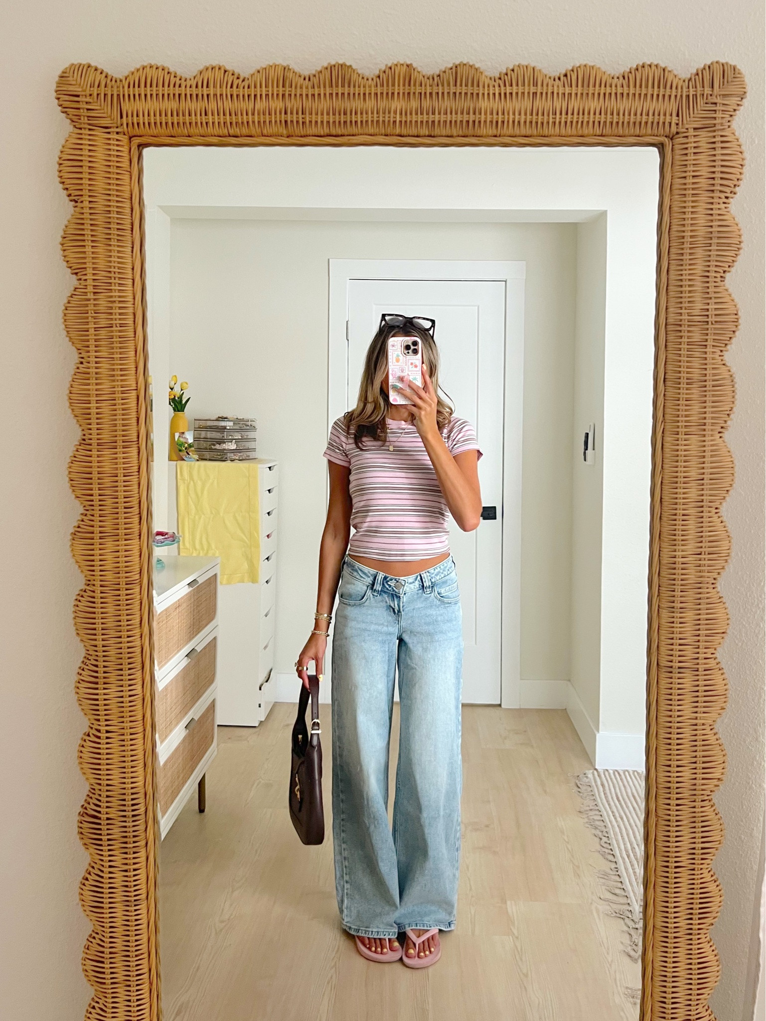 Fall transition outfit from Hollister 25-40% off sale. Use code HCOMCKENZIE for an extra 15% off. XS top 00 regular bottoms 💕

#LTKootd
