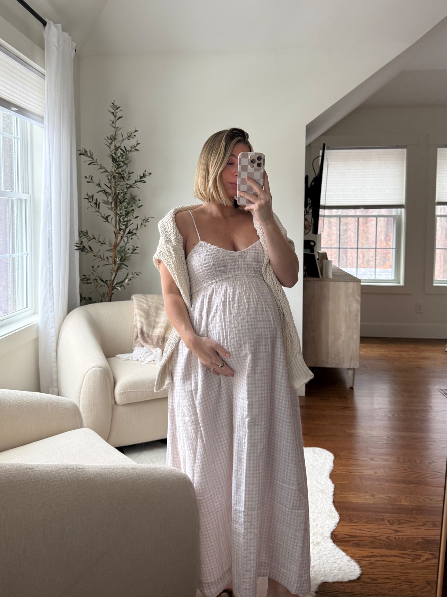 Such a good bump friendly spring dress but not maternity! Sized up one to a medium, petite 🫶🏼

#LTKootd #LTKBump #LTKgrwm
