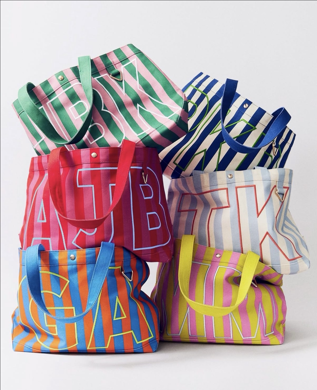 New tote from Bauble Bar! Swipe to see my Spring Subseason designations. They were selected based on stock photos harmony with the palette, not exact matches. 

#createdcolorful #createdcolorfulspring #hocspring #tcispring #tcilightspring ##lightspring #warmspring #truespring #brightspring #clearspring #paintboxspring #bluespring



#LTKTravel #LTKSwim #LTKmomlife