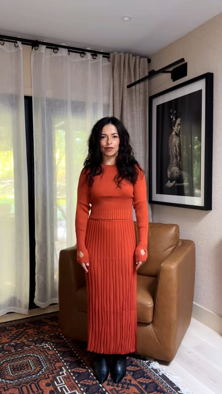 🍁Styling Vs Wearing Amazon Fall Finds🍁

The skirt and sweater set is giving pumpkin spice! 🎃 

I was so excited to find this skirt set on Amazon that actually fits and isn’t too long! Of course I had to style it up with some sunnies, a jacket, and my current favorite bag I got on vacation! 

🤎Also available in multiple colors!!🤎


#LTKHalloween #LTKFindsUnder100 #LTKHoliday