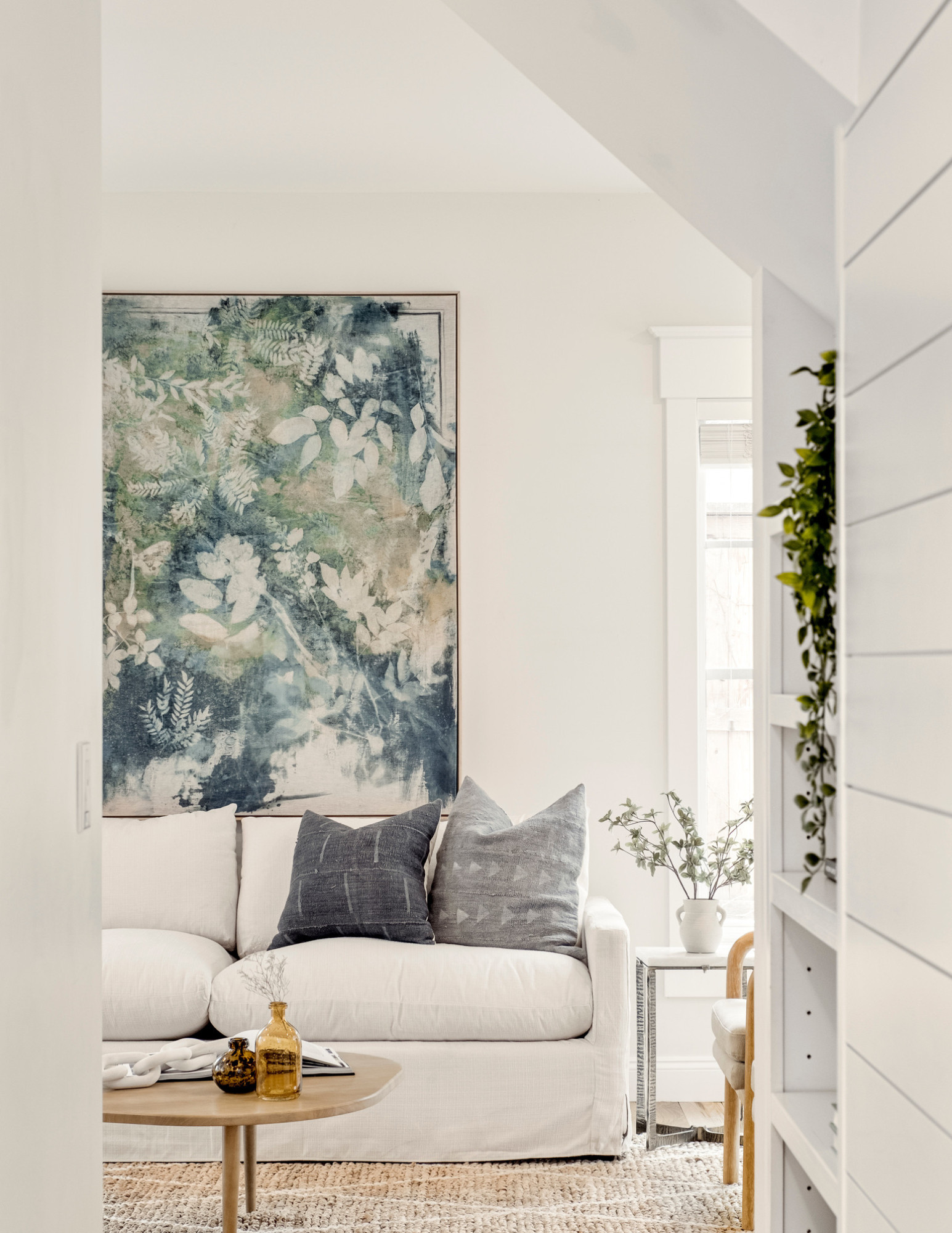 The dreamiest living room 🤩🤍

#home #cozy #decor #livingroom #flowers 


#LTKStyleTip #LTKSeasonal #LTKHome