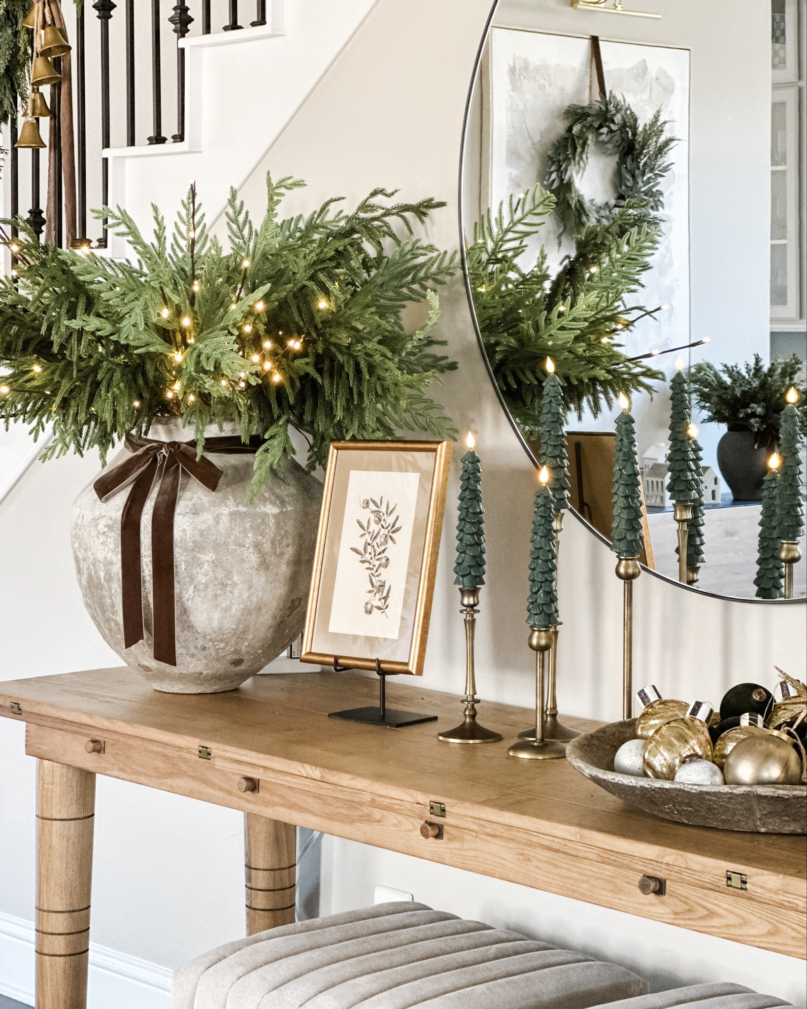 Holiday Entryway Table

Holiday home  neutral home  neutral holiday  neutral decor  home decor  holiday decor  table decor  Christmas decor  neutral entryway  holiday decor inspo  home inspoo

#LTKHome #LTKSeasonal #LTKHoliday