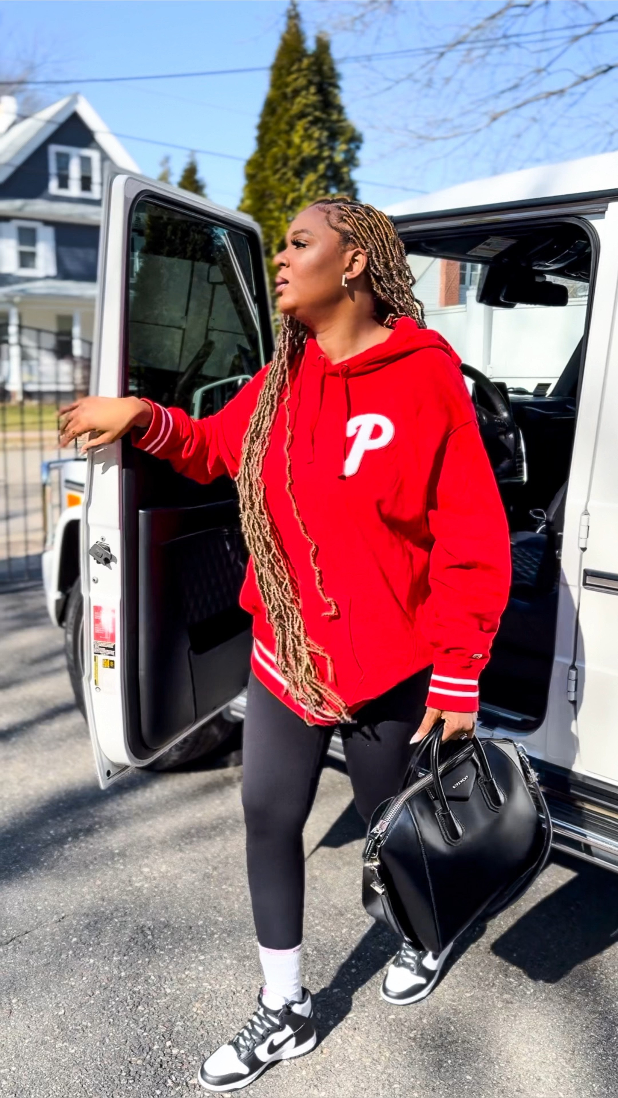 This pass week was literally hell, from the kids contracting the Flu and spreading it at home, to me dealing with Auntie Flo & a prolonged Flu symptom (Dry throat, coughing, fever, cold etc) with Zero Appetite but soups always does the Trick!
The joy of being a Lifestyle creator is the fact you can film your day to day life to inspire.


#LTKstyletip #LTKhome #LTKVideo