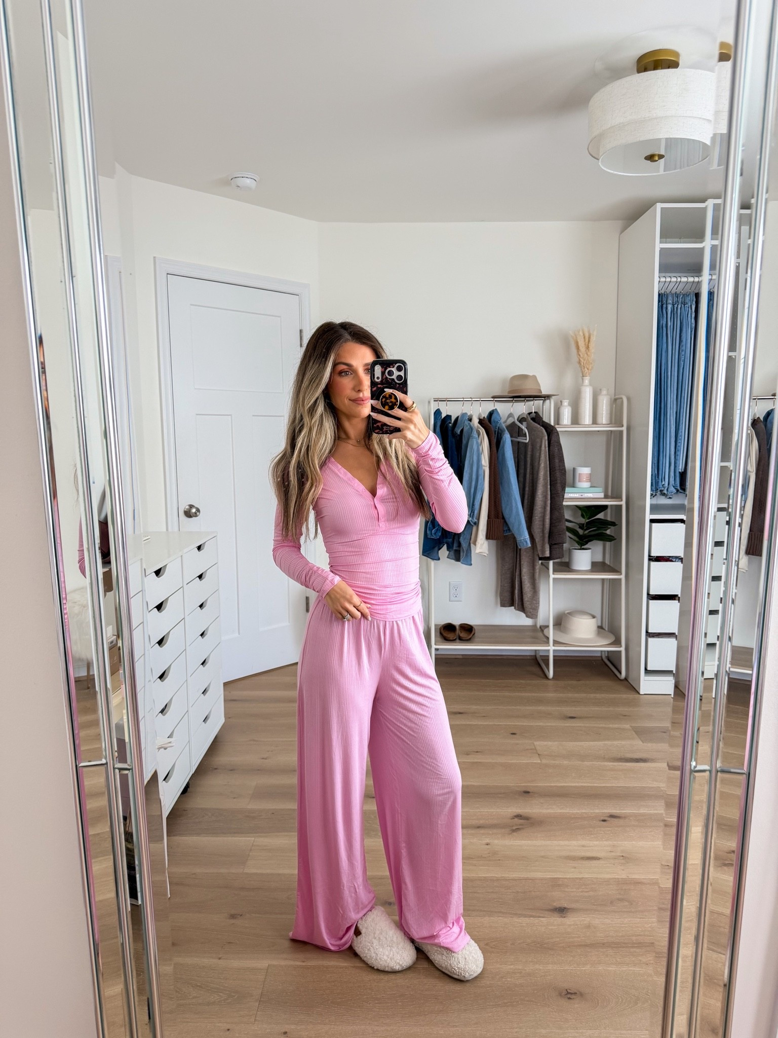 Coziest ribbed lounge set you will LIVE in!!! I have 3 colors and wear a xs (I’m 5’2!)

Amazon style
Amazon prime day 
Amazon lounge wear 
Amazon outfit

#LTKootd #LTKmomlife #LTKPetite