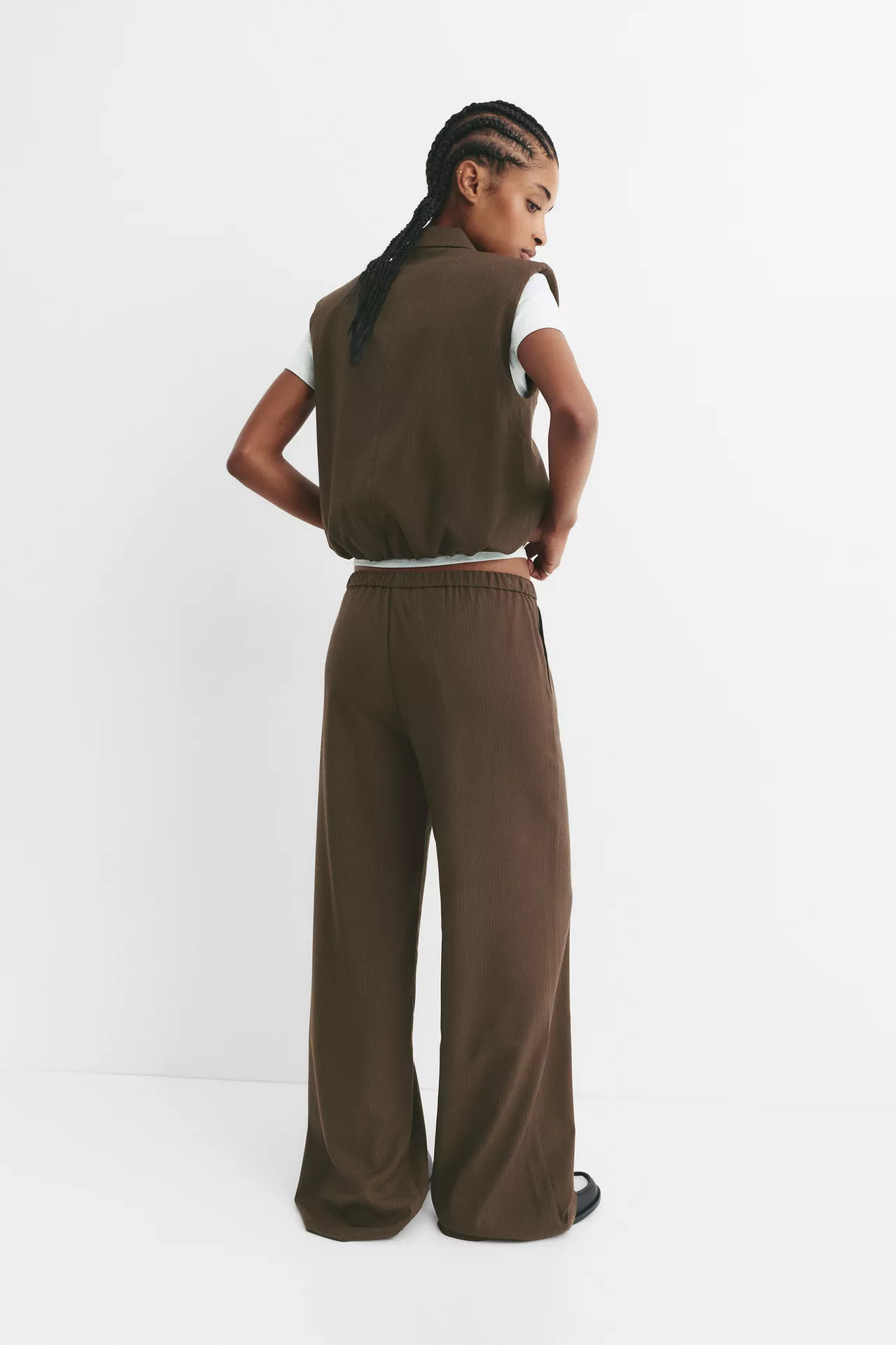 Tailored fit jogger trousers | PULL and BEAR UK