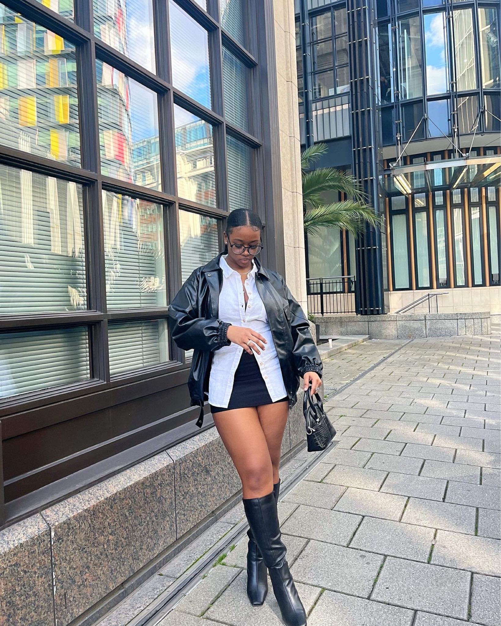 Mini skirt and boots combo >>>