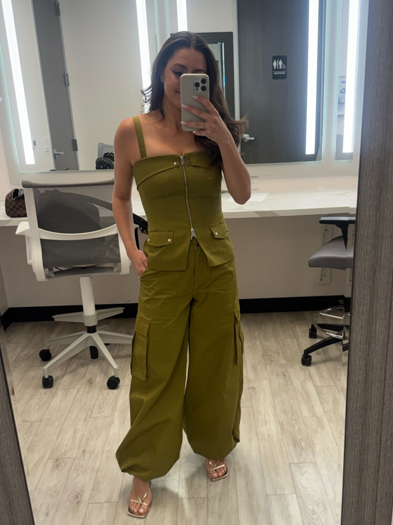 Toccin work outfit
Front zip top with matching cargo pants

#LTKootd #LTKgrwm #LTKdayinmylife