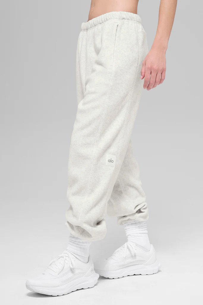 Polar Fleece High-Waist Retreat Jogger - White Heather Grey | Alo Yoga (US)