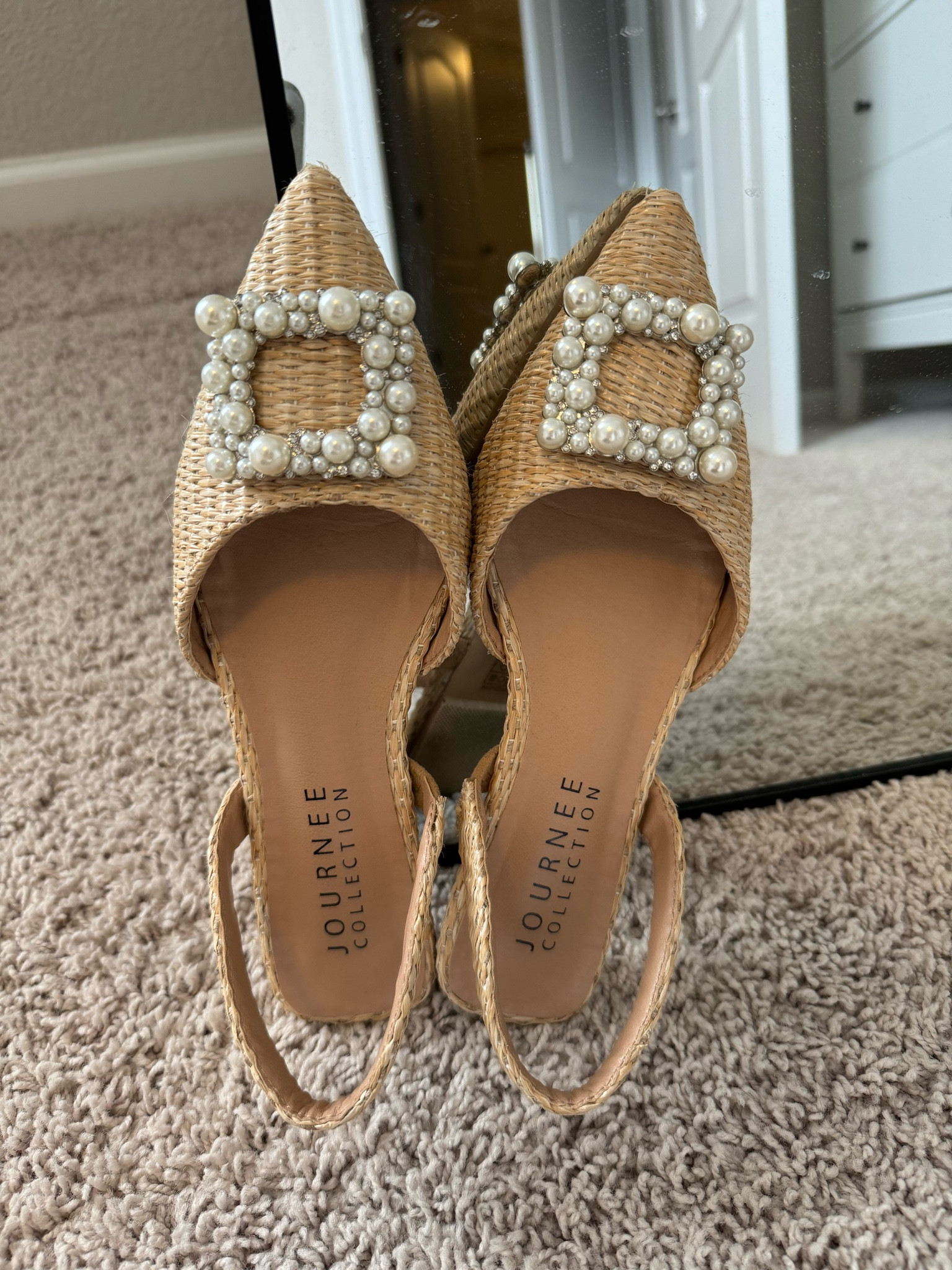 These are my favorite flats for spring! 🌸

spring shoes, flats shoes, flats for women, pointed toe, spring shoe trends



#LTKshoecrush #LTKover40 #LTKSeasonal