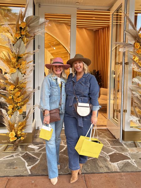Had the best time @kendrascott @theshopsatlacantera last night as they launched the permanent Yellow Rose line in store 💛🌹 I got to see some friends and we all went gaga over the statement pieces from KS!

I am absolutely loving the southwestern inspired line and I added the horse bit necklace to my collection 🐴🌼

This jumpsuit was a hit and is on sale for under $65 and available in sizes 14-40 🤠

#LTKmidsize #LTKsalealert #LTKplussize