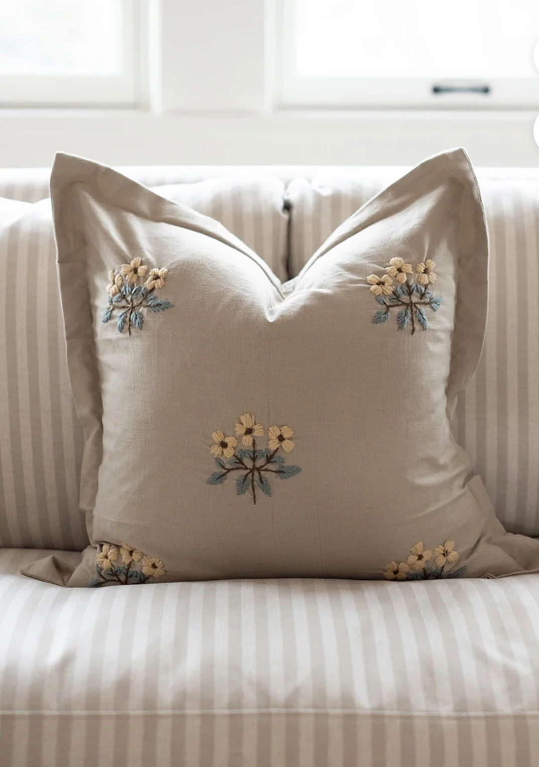 The perfect pillow cover for spring  

#LTKHome #LTKSeasonal