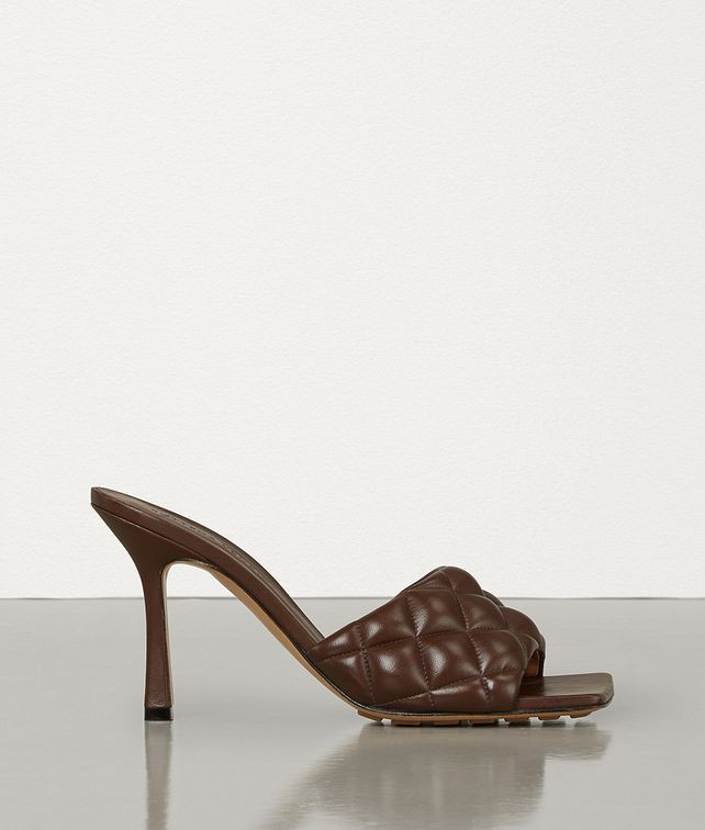 PADDED SANDALS IN NAPPA DREAM | Bottega Veneta