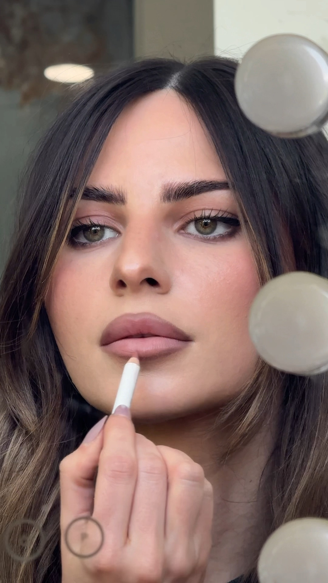 90s lip combo 💋

Liner 1: @makeupforever “endless cacao”
Liner 2: @makeupbymario “Hugh”
Lipstick: @makeupbymario “Sam”
Finishing touch: @makeupbymario cream blush “dusty rose” 