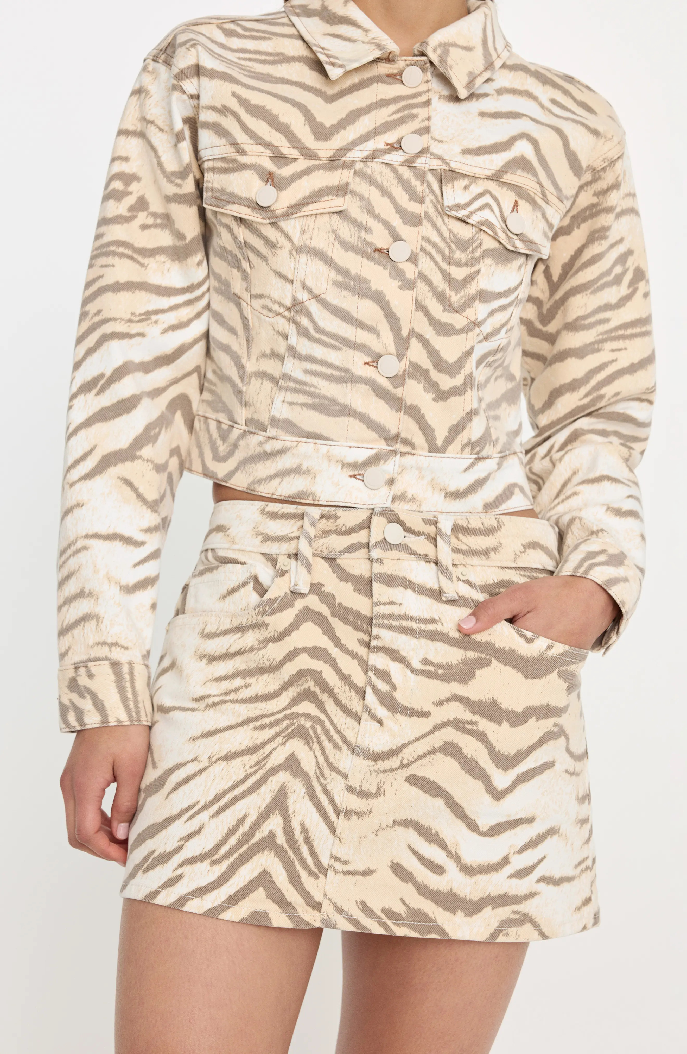 Good American Good '90s Tiger Print Denim Miniskirt in Brown Tiger at Nordstrom Rack, Size 00 | Nordstrom Rack