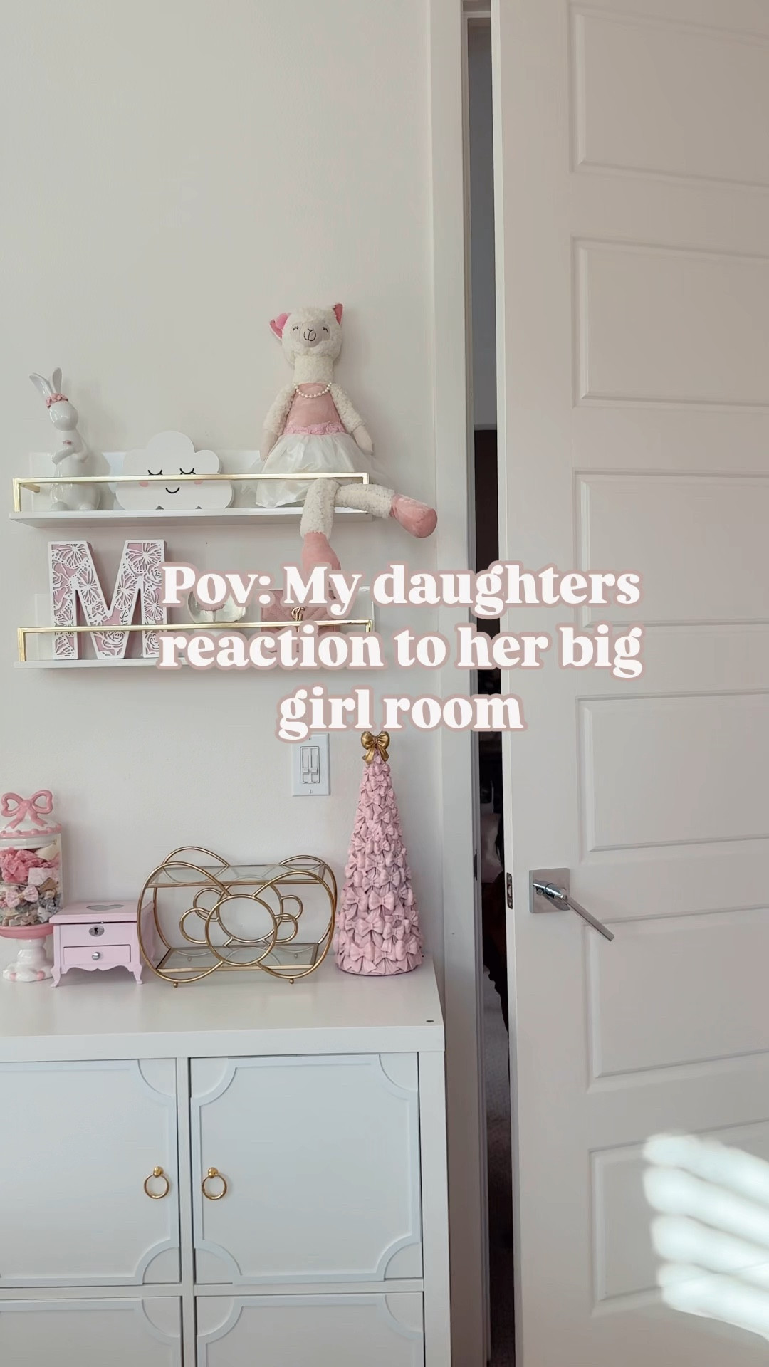 Meadow’s reaction to her big girl room 🎀🥰

#LTKHome #LTKKids #LTKWatchNow