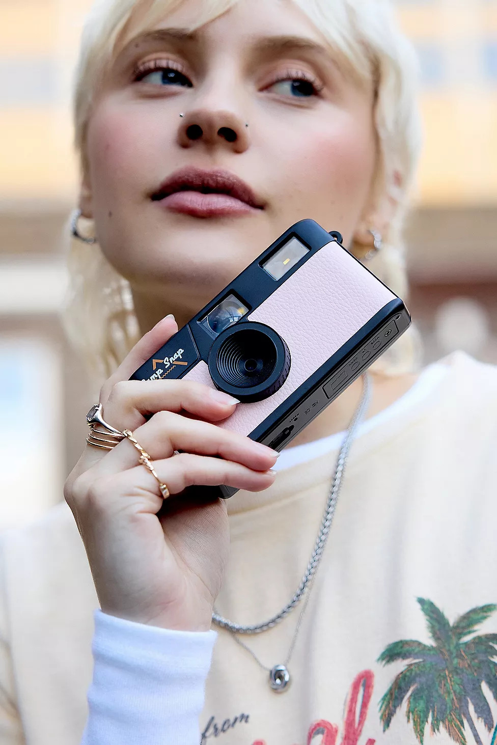 Camp Snap UO Exclusive Pink Screen-Free Digital Camera | Urban Outfitters UK