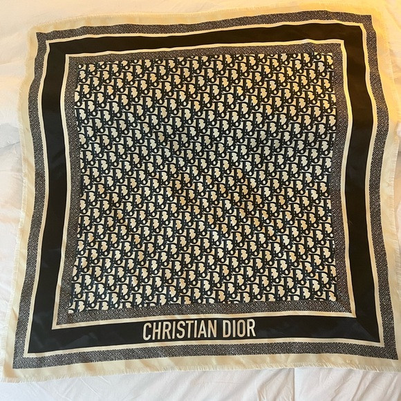 Dior | Poshmark