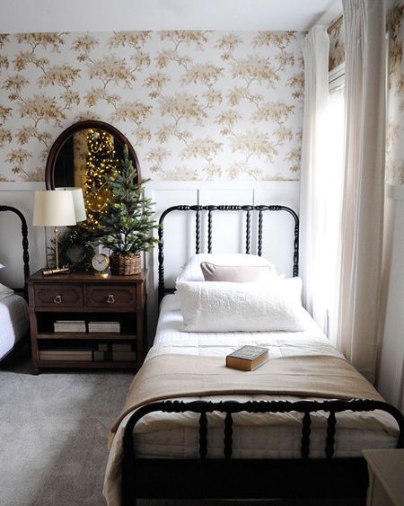Vintage style guest bedroom...

#LTKHoliday #LTKhome #LTKSeasonal