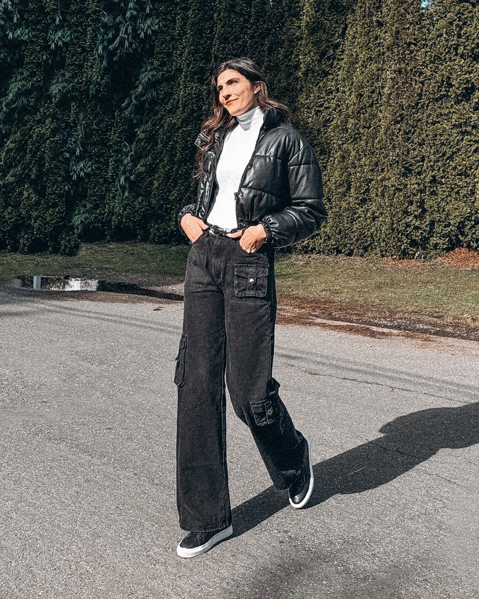 Tall girl outfit basics - cargo jeans and sneakers linked! 



#LTKfindsunder100 #LTKshoecrush