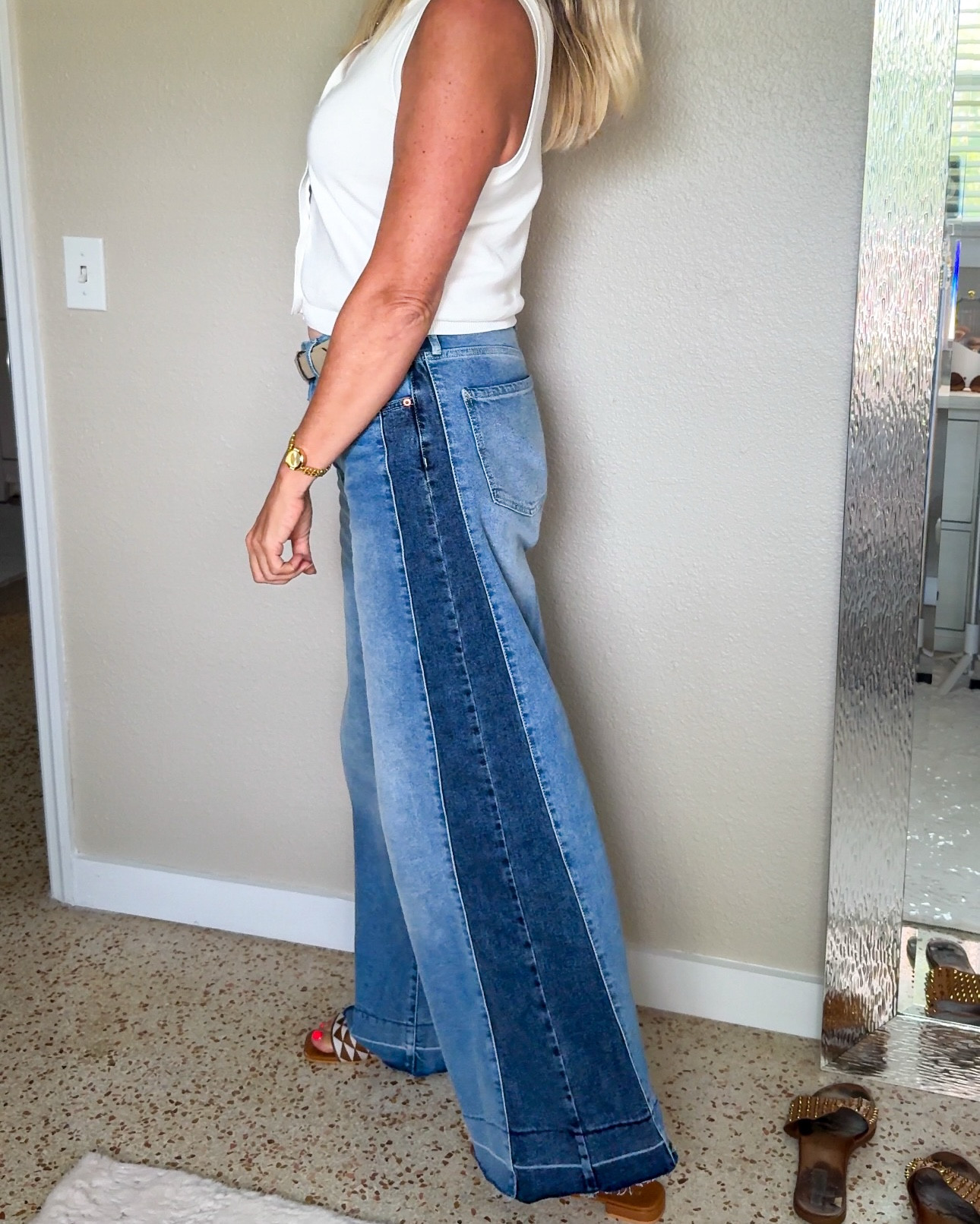 Designer look for less from Walmart! I found these jeans for around $30 and they look well over $100! 

I am in a size 10 and am 5’10. I could have grabbed an 8 but would have probably lost too much length. 

Top is sold out unfortunately but I linked some other options from Amazon!


#LTKOver40 #LTKMidsize #LTKFindsUnder50
