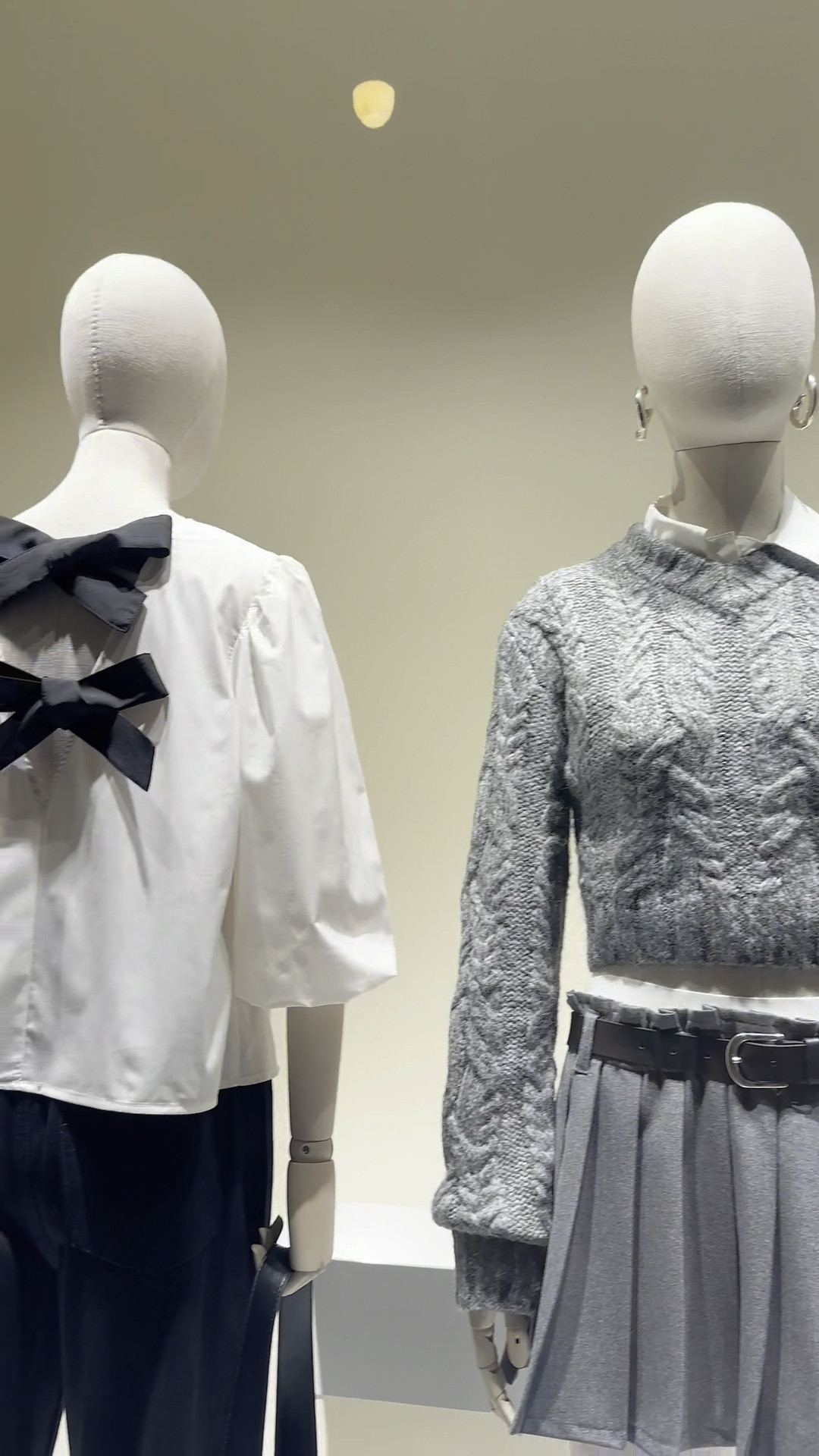 new finds in H&M #blouse #sweater#winterfashion

#LTKpartywear #LTKeurope #LTKitalia