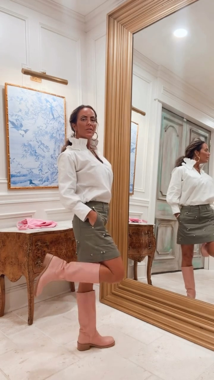 Home from a whirlwind—and definitely looking like I’ve been caught in one! 😂 But some of these pieces were just too good not to share with y’all tonight. Which one is your favorite?

#LTKNYFW #LTKdayinmylife #LTKootd