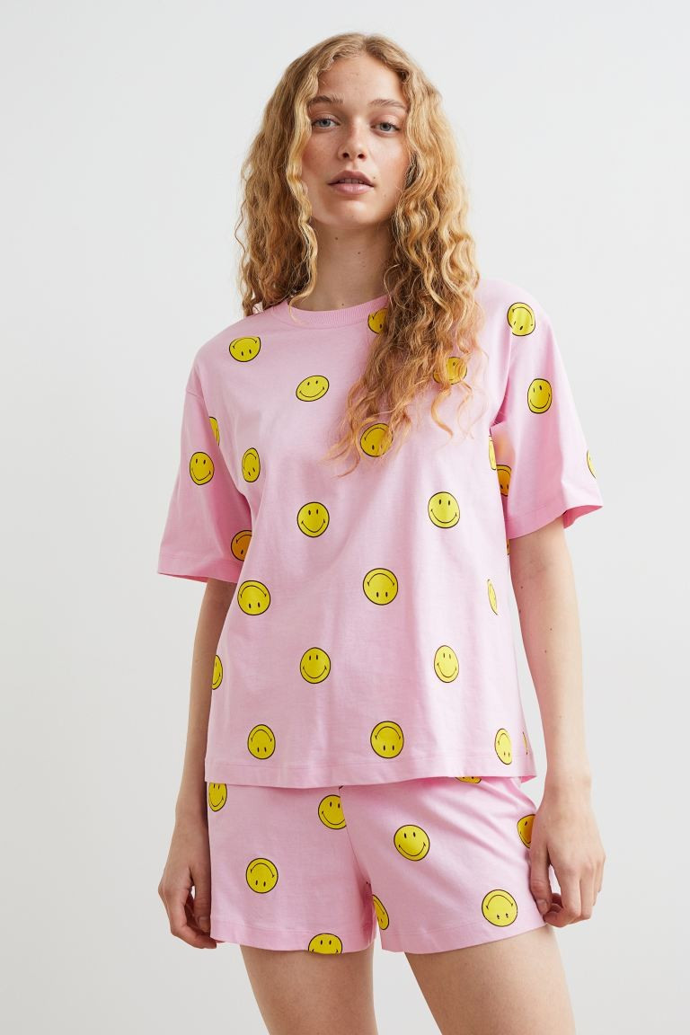 Pajama top and shorts in soft cotton jersey with a printed design. Straight-cut top with dropped ... | H&M (US + CA)