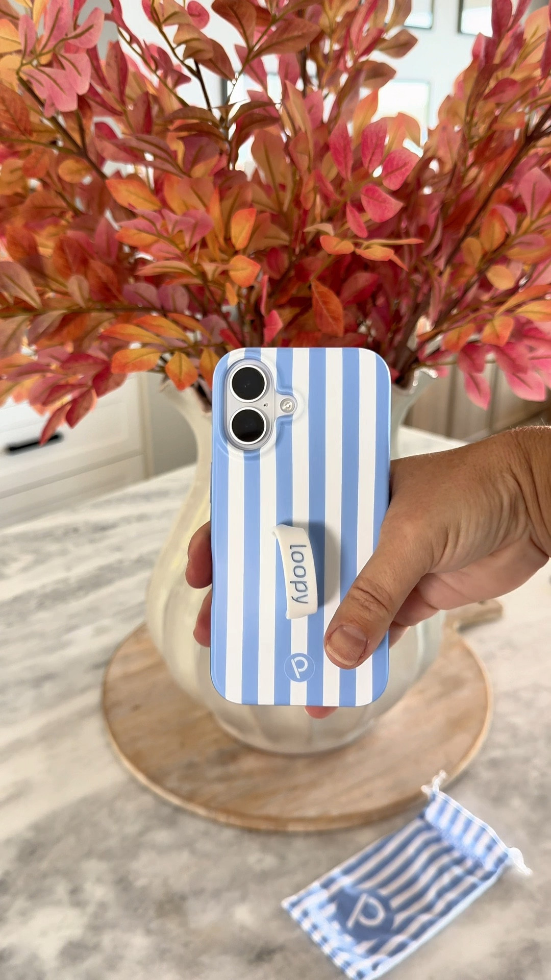 📱 Phones keep getting bigger… but thankfully, my grip game is strong thanks to @loopycases 😅

Between juggling kids, coffee, and about 12 things at once, the loop on the back is a total lifesaver. No more phone drops, awkward selfies, or trying to text with one hand while carrying all the things 🙌

If you haven’t tried a Loopy yet, you’ll wonder how you ever lived without it. 💁‍♀️

#LTKFamily #LTKFindsUnder50 #LTKFindsUnder100
