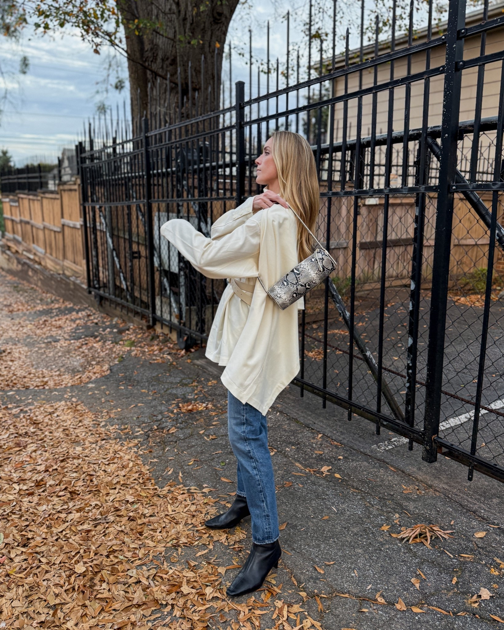 S cape top, 25 jeans (TTS), boots are old—similar (mostly on sale!) linked! 

#LTKCyberWeek #LTKootd #LTKHoliday