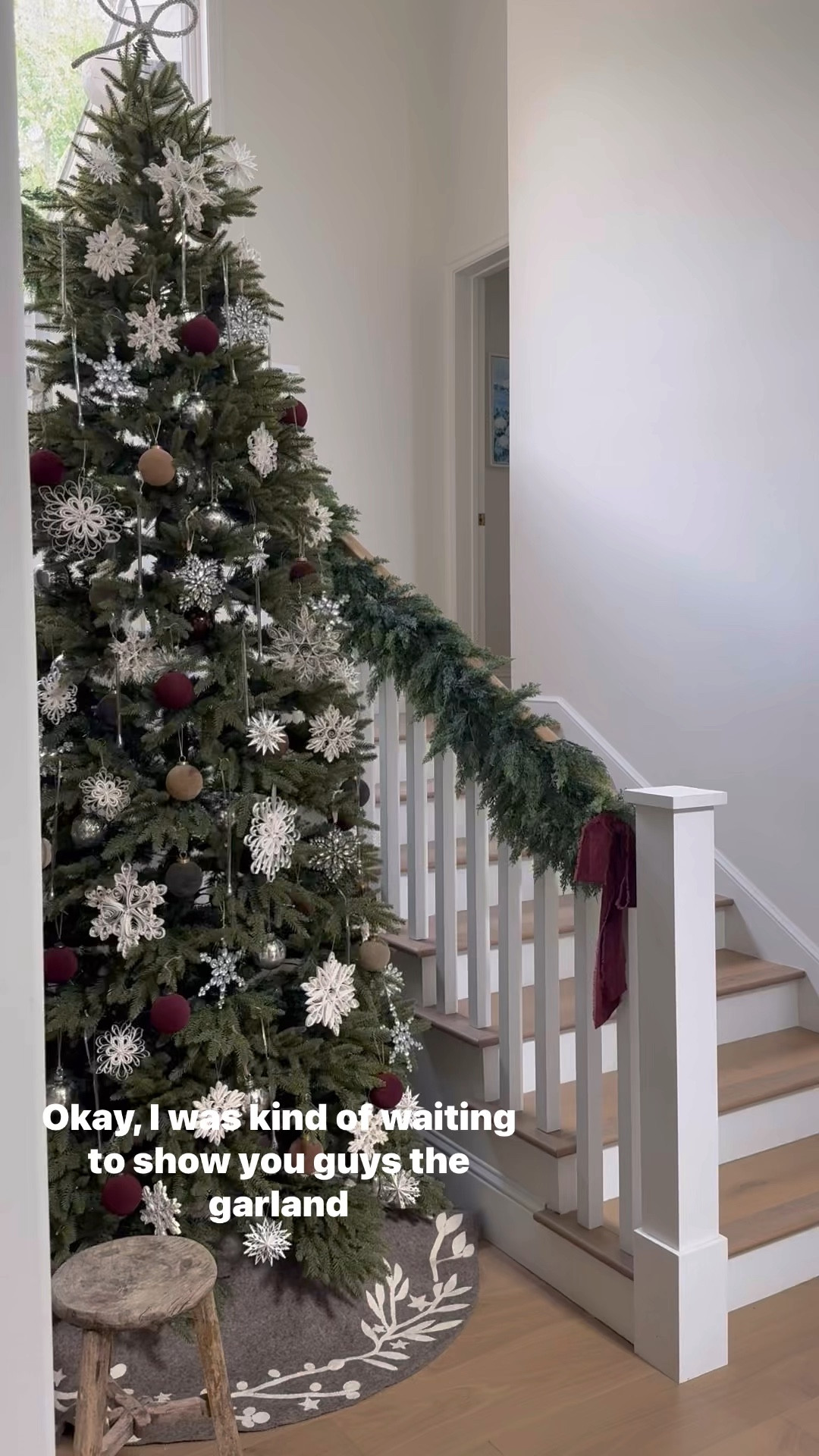 My two favorite garlands that pair really well together for a full, realistic look. 