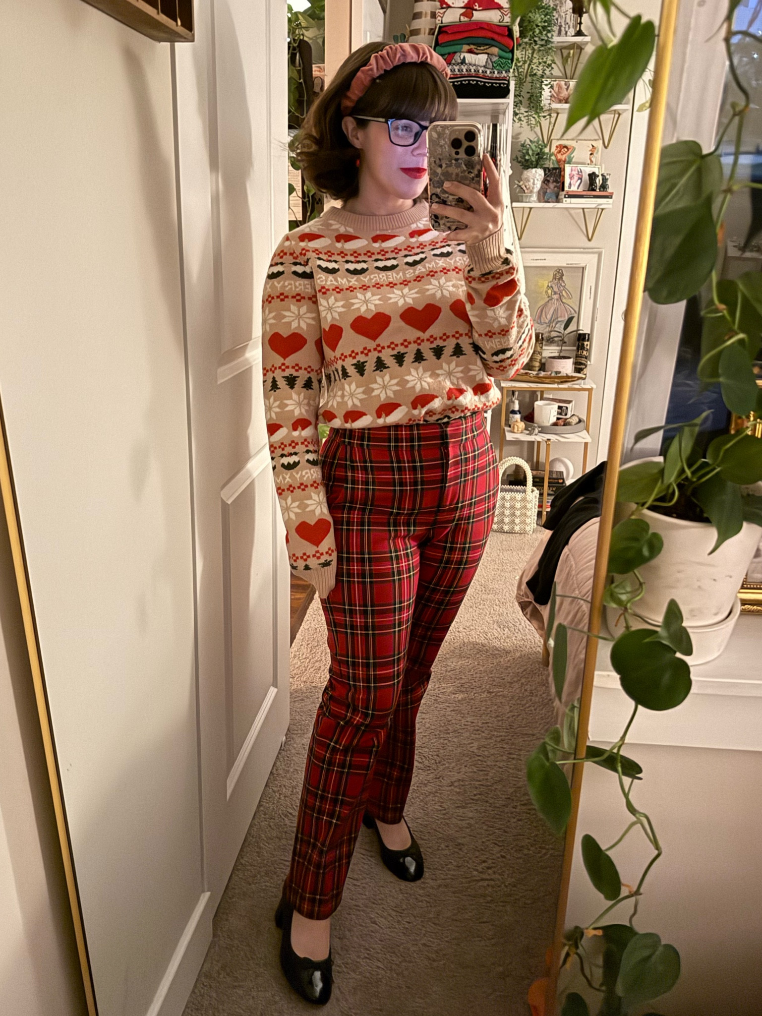 Jolly holidays. Love mixing plaid with a holiday fairisle  

#LTKWorkwear #LTKHoliday #LTKStyleTip